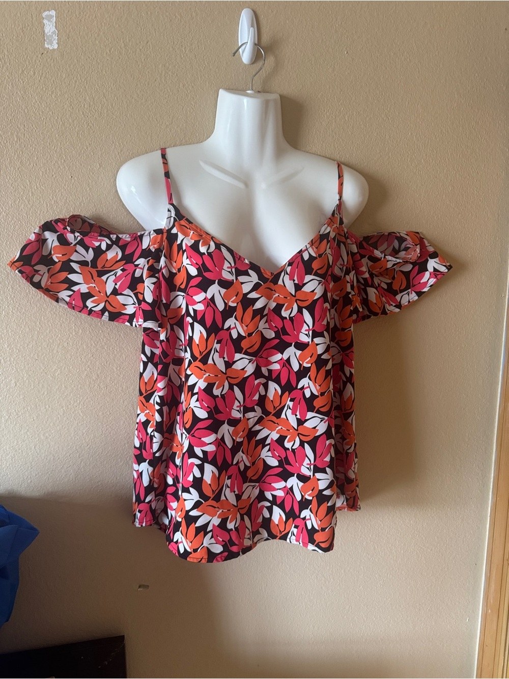 Calvin Klein Black Cold-Shoulder Floral Print Top with Pink & Orange Leaves